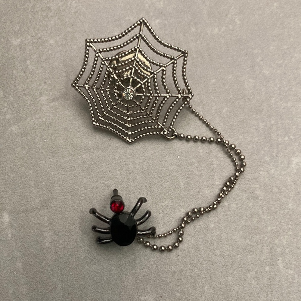 Avon Vintage Spider Pin